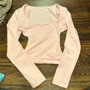 Chic Light Pink Long Sleeve Crop Top